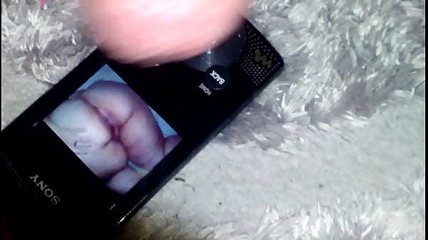 Getting Plump Pussy Love'_s attention by cumming on pics