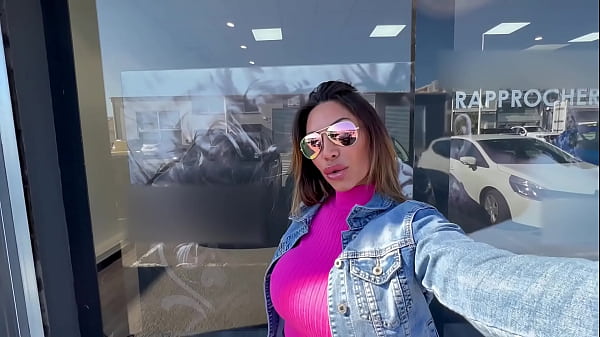 Nonton Les Cadeaux De Maxime thumbnail