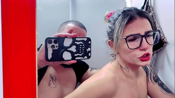 Deixei Ela Toda Gozada No Banheiro Unissex Do Banheiro! thumbnail