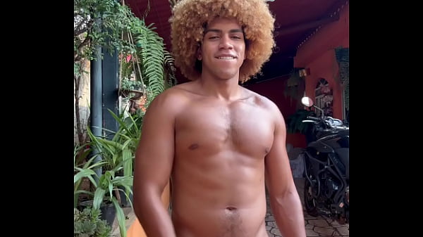 Pretinho Dotado Se Masturbando E Gozando Muito thumbnail