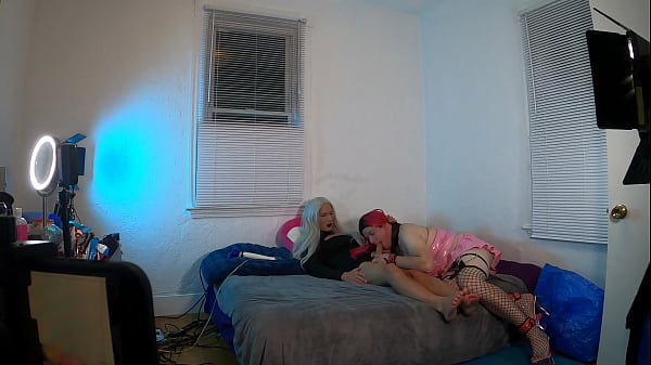 TS Kelsey Masters Sucking Huge Trans Cock 