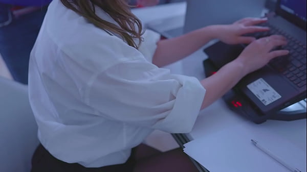 Boss_fuck hot_big tits secretary in the office Quick_office sex he can t last_more than 1 minutes in_her pussy