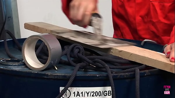 Nonton Bitch Gets Fucked Hard As A Worker thumbnail