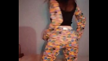 Bonneyuwu - 9:34 Pijama Dildo Masturbacion Striptease thumbnail