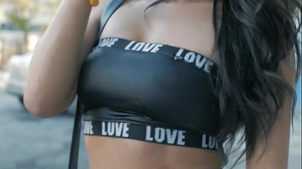 Play MP4 - 50tinha - Anao pauzudo comendo tatuada gostosa &vert; Carol Fenix e Ator