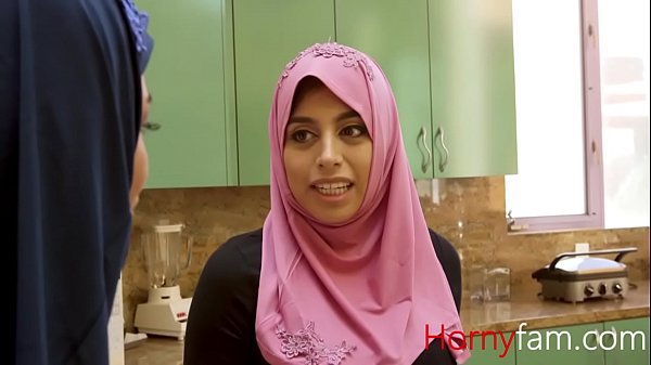 Play MP4 - Muslim babe fucks her white stepdaddy-Ella knox