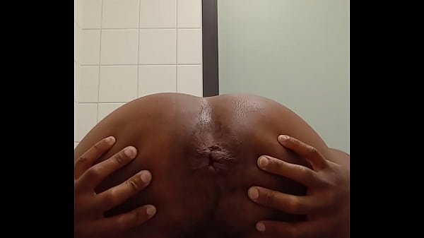 Play MP4 - Public bathroom Ass video