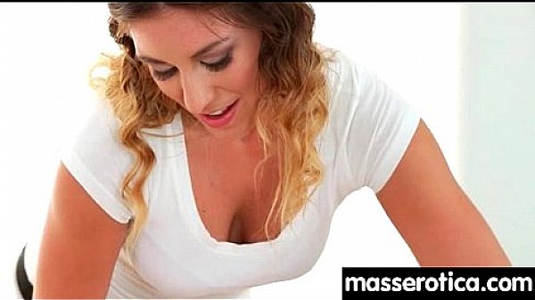 Nonton Petite Girl Gives Big Boobs Lesbian An Orgasm To Remember 28 thumbnail