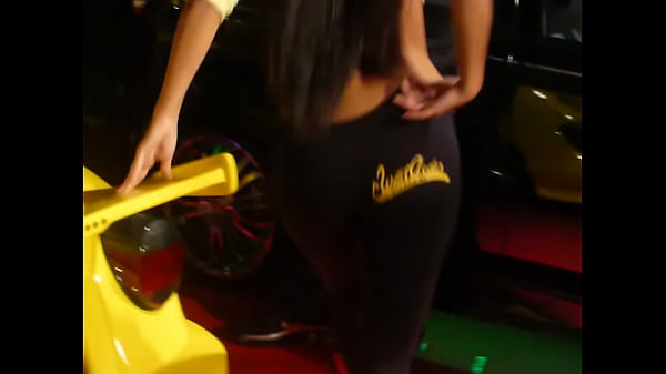 Putita moviendose bien rico