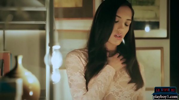 Play MP4 - Finger banging latina MILF Chloe Amour pleases herself