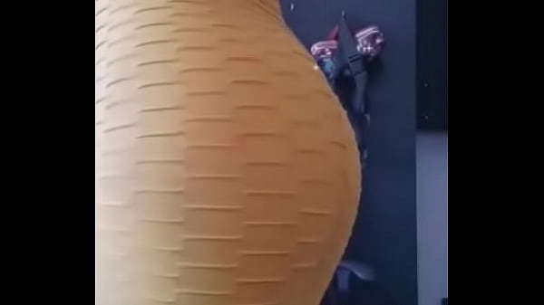 HERMOSA MUJER TODA UNA DAMA, ELEGANTE Y SENSUAL.