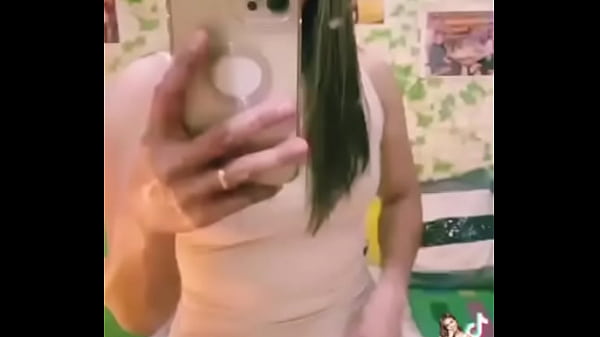 Nonton Tiktok Shai Dancing thumbnail