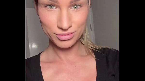 Nonton Yes, Autumn Is Here And Now Backs With Boots Are Being Worn Again. I'm Really Looking Forward To It. What Do You Think Of ... thumbnail