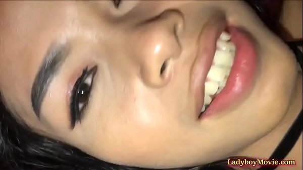 Amateur Thai Tranny Phatida Masturbates and Gives BJ 