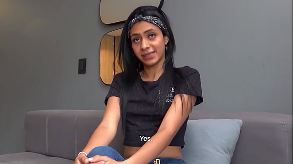 Nonton Tiny Latina Model Blows The Agent&rsquo;s Big Fat Dick Before A Rough Pounding thumbnail