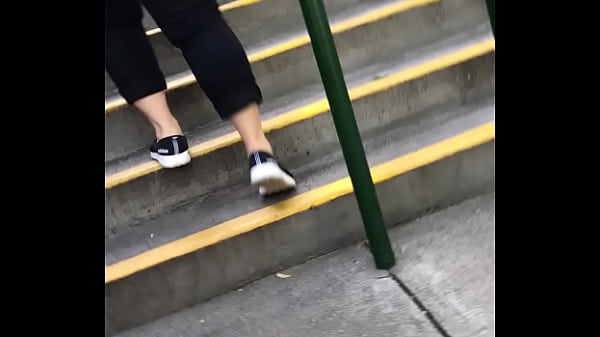 Nonton Trim.04698f80-a337-422c-8363-d863ec616247.mov thumbnail