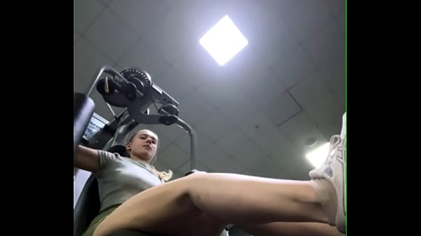 Public fucking in the gym 