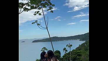 Casal De Namoradas L&eacute;sbicas Fazem Sexo Em Praia Do Rj thumbnail