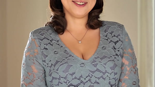 Play MP4 - 初撮り人妻ドキュメント　赤城実奈　＜ダイジェスト付＞