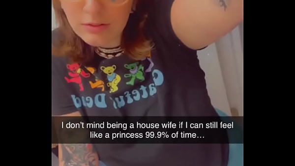 Rain is coming down cleaned the whole house & couldn&rsquo;t go to pool but i still look cute grateful as ever 