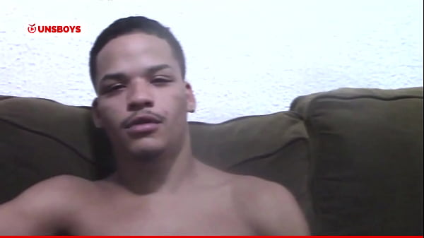 Novinho Safado Se Masturbando, E Tomando Banho | Veja Outros V&iacute;deos Abaixo thumbnail