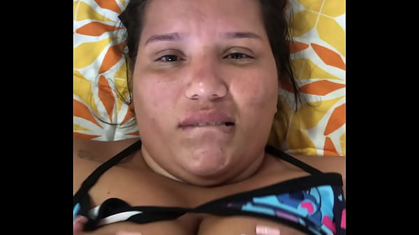 hijastrome follo en la_casa cuando su papa no esta en casa