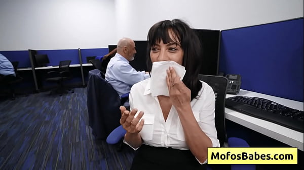 Play MP4 - Big tit secretary Sasha Pearl enjoy nasty facial cumshot in open space office