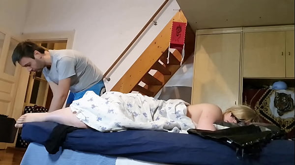 Pervert stepson jerking off to his_feet secretly