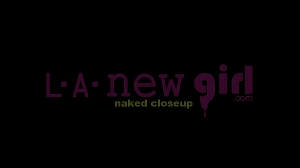 Nonton Pretty Teen Model Naked Close-up thumbnail