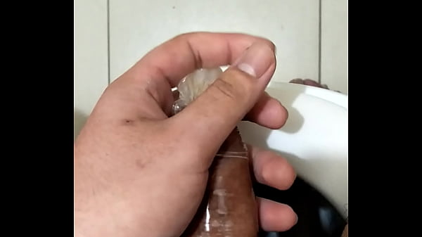 Play MP4 - condom masturbate