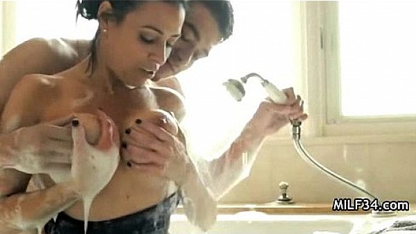 Amateur milf hottie getting a hard dong 