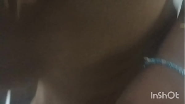 Play MP4 - Cansado de ir al trabajo me follo a la vecina cuando mi esposa se va