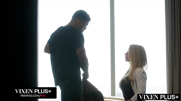 Play MP4 - VIXENPLUS BBC-Craving Divorcee Danielle Toys With Horny Stud