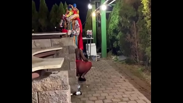 Play MP4 - This how bartenders really be in the club