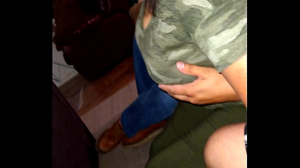 Play MP4 - Sexy wife couch Foreplay