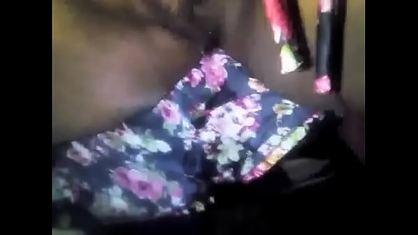 Semasturba se viene mientras me la chupaba