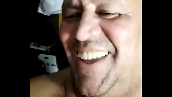 NOVINHA GOSTOSINHA PEDIU PARA_TIUZAO_DAR LEITINHO QUENTINHO BEM LA NO_FUNDINHO O COROA NÃO QUENTOU E_GOZOUUUUU