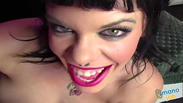 Gia PalomaWorships Thick_Cock AndBalls With Her_Soft Hands