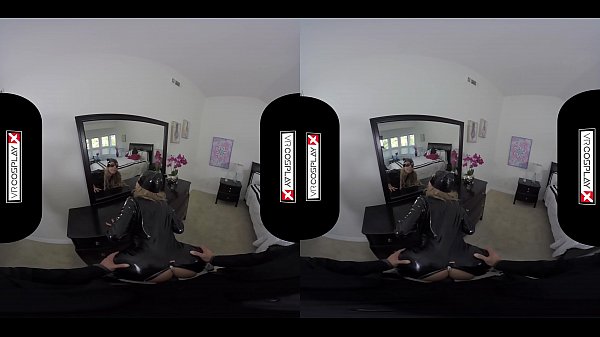 Vr Sex With A Hot Catwoman Carmen Caliente Only On Vrcosplayx.com thumbnail