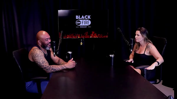 Gosta do pau m&eacute;dio j&aacute; parou uma grava&ccedil;&atilde;o por causa da posi&ccedil;&atilde;o o cliente n&atilde;o queria pagar e ficou sem retorno por motivo de agatha mama watch sheer red 