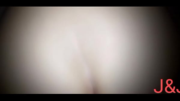 Colocou o brinquedo no meu cuzinho sem pedir e fodeu todo com ele 