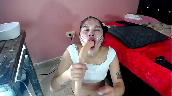 Play MP4 - slut I play with saliva destroying my throat