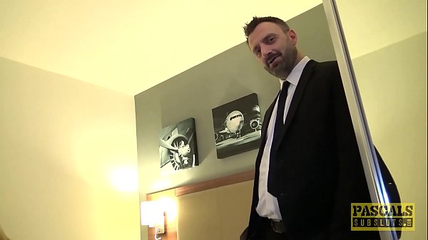 Play MP4 - Pretty English subslut throated and pussy rammed roughly