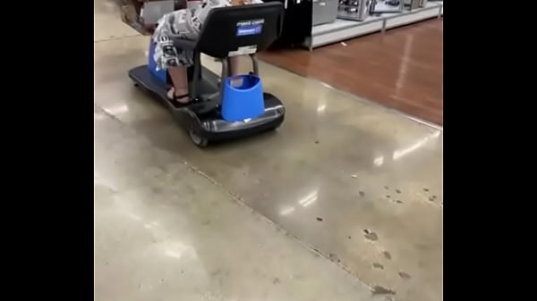Simone richards walmart riding a shopping cart with a big butt 