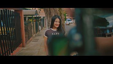 Hermosa colombiana me demuestra su experticia en la fotografia y terminamos follando