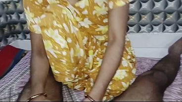 Desi Cute Bhabhi in Yellow Dress Hard Fuck &amp_ Blowjob – Real Homemade