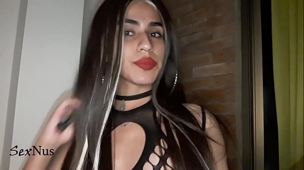 Te Gusta C&oacute;mo Fuman Las Perras En La Calle thumbnail