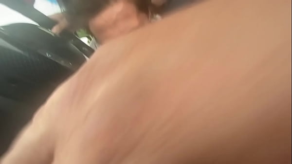 Play MP4 - Sucking dick while driving