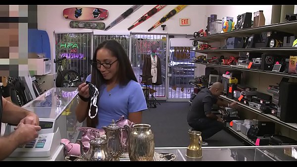 Somesex in_shop is_filmed