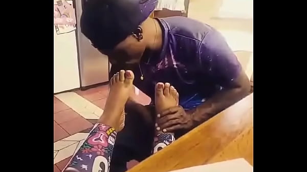 I love sucking toes especially when they painted white #toes #whitetoes #lickingtoes #footfetısh #ebonyfeet #suckingherto 